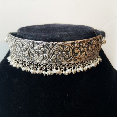 92.5 Silver-Oxidised Necklace set with earrings!