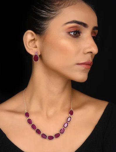 Classic 925 Silver Necklace With Calibrated Pink Stone