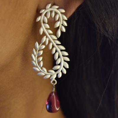 92.5 silver dangler earrings with beautiful leaf motif.