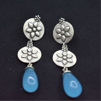 92.5 silver dangler earring with aqua blue drop stone. (Copy)